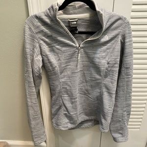 North face pullover